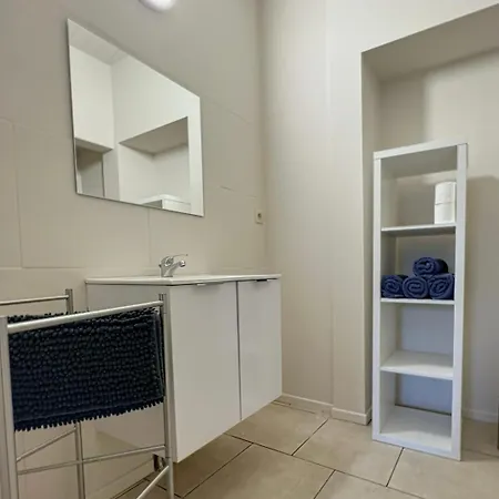 Gare 173a Bruxelles-charleroi-airport Apartamento Charleroi