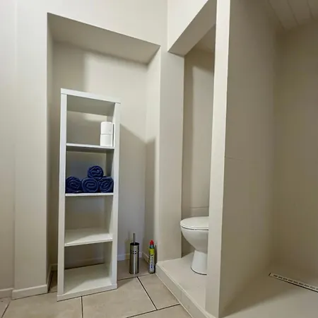 Gare 173a Bruxelles-charleroi-airport Apartamento *