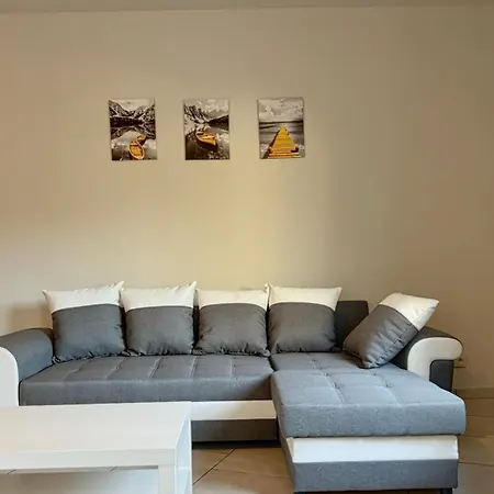 Gare 173a Bruxelles-charleroi-airport Apartamento Charleroi