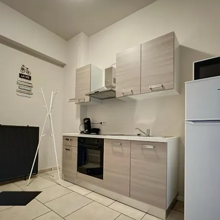 Gare 173a Bruxelles-charleroi-airport *